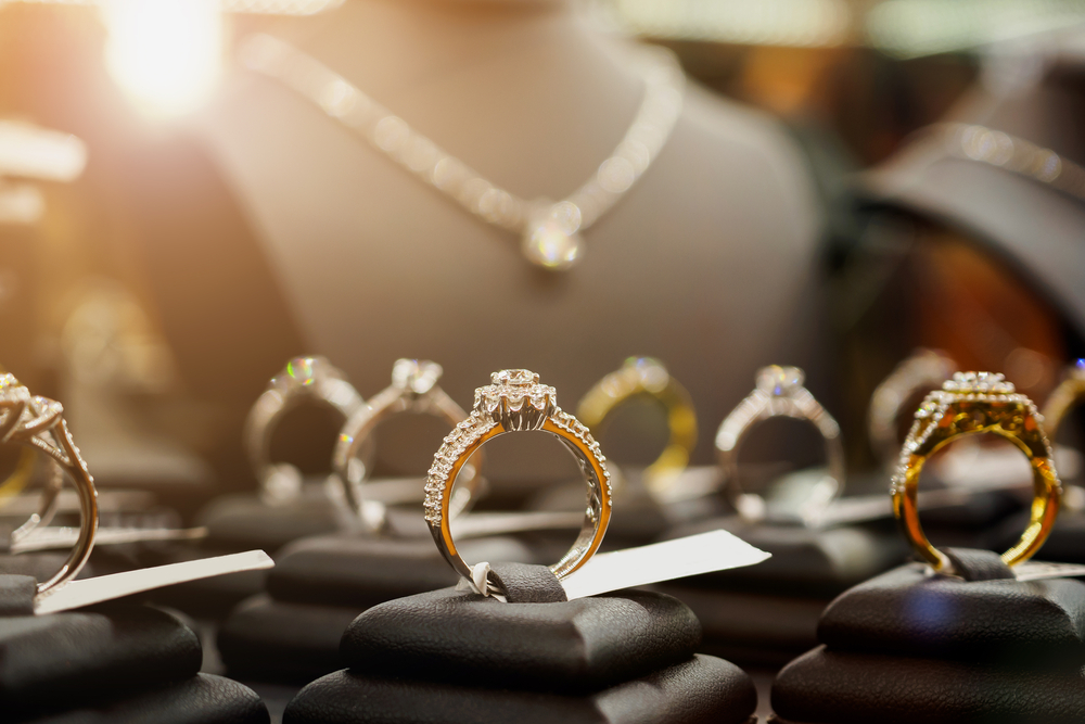 Selling Your Engagement Ring – Considering The Options